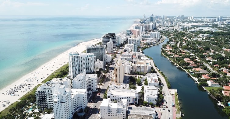 Junk Removal in Atlantic Heights Neighborhood, Miami Beach, Fl