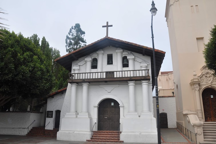 Junk Removal in Mission Dolores Neighborhood, San Francisco, Ca