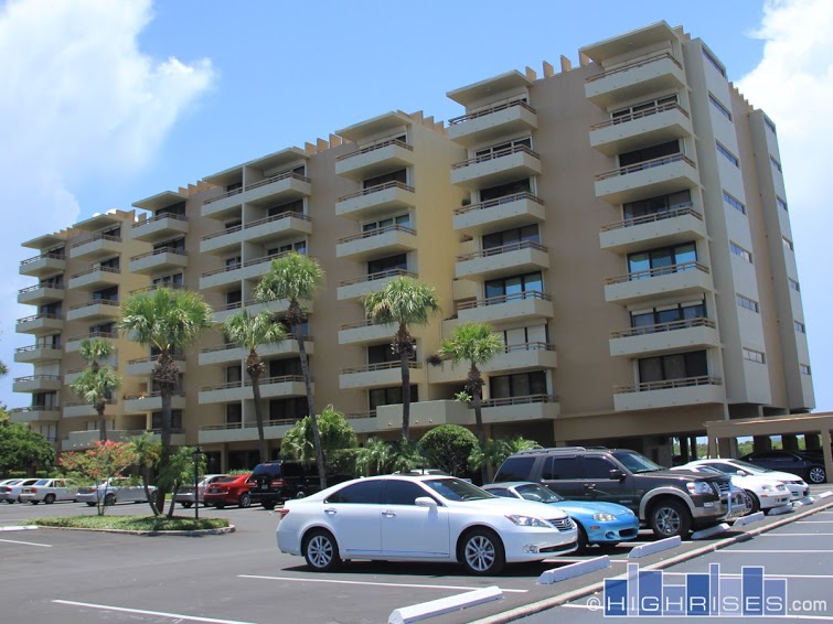 Junk Removal in 5700 Mariner Condo Apartments South Neighborhood, Tampa, Fl