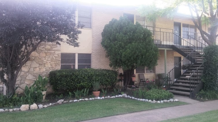 Junk Removal in Carriage Hills Neighborhood, Fort Worth, Tx